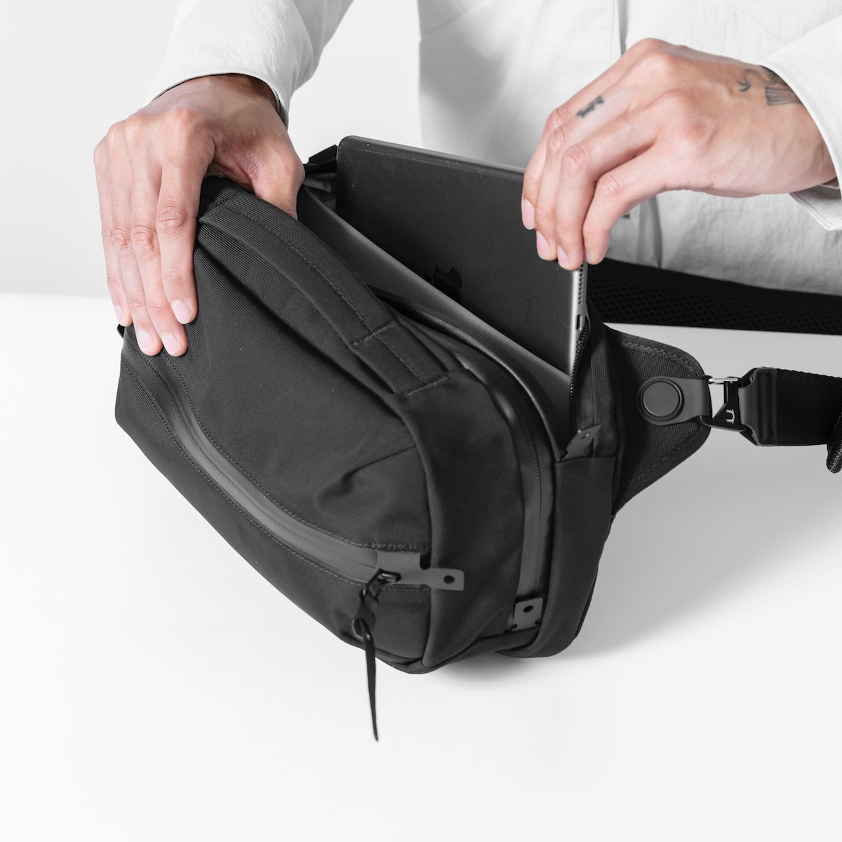 Black Ember Grip Sling 06 detail, Jet Black