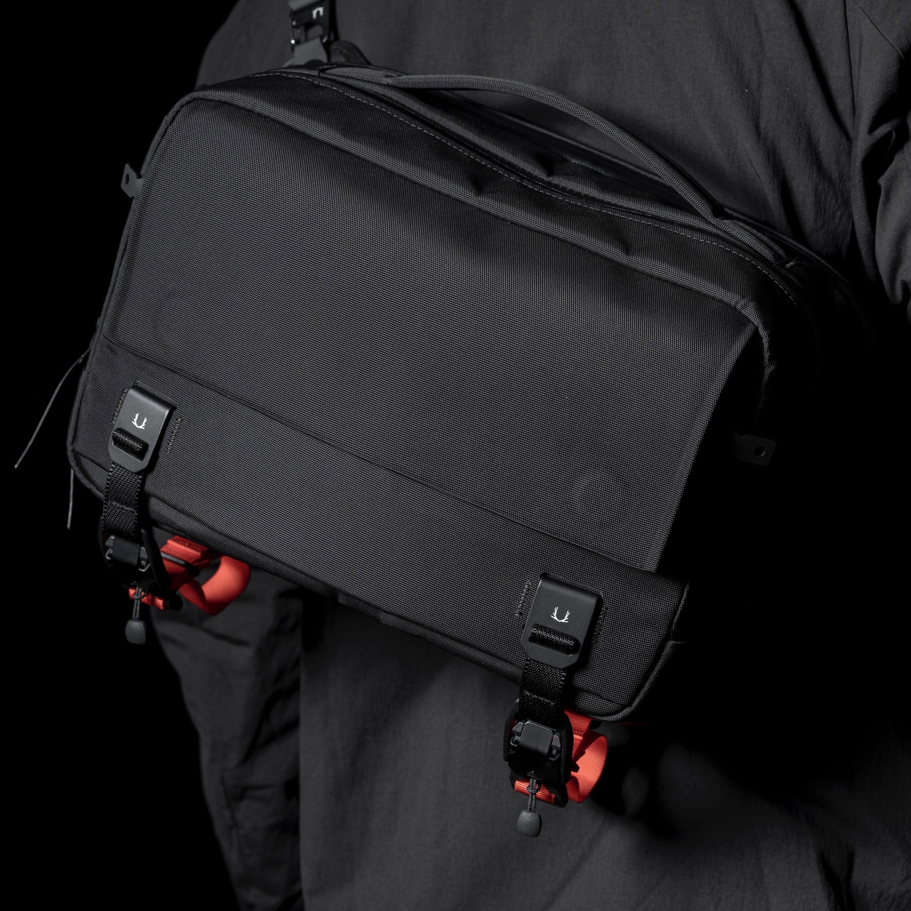 Black Ember GRIP SLING V-BUCKLE STRAPS | Crossbody Bags & Slings