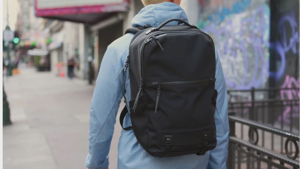 backpack laptop cushion 5 Tips For Choosing A Macbook Laptop Backpack  LEVEL8