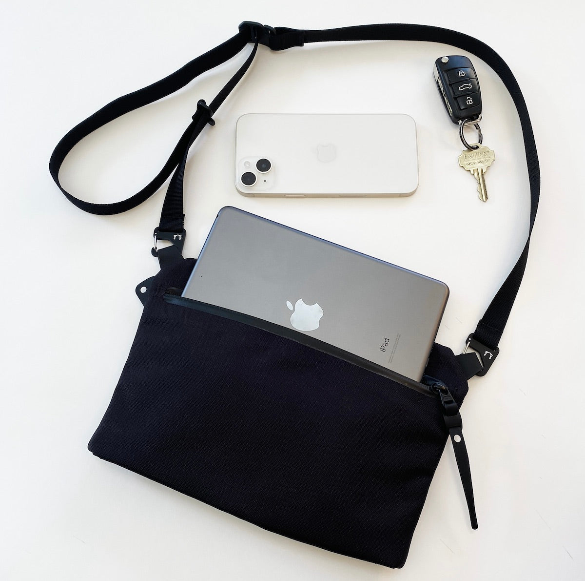 【関税&送料込】The Row Black Nabuk Small To Go Crossbody Ba Large To Go Crossbody Bag Black in Leather – The Row