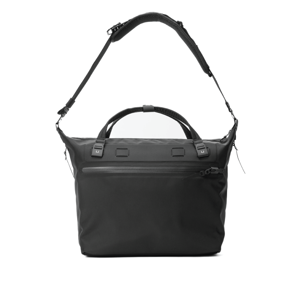 Black Ember WPT-SHLDR-TOTE EmberTex™ PFAS Free - Jet Black 20L Black Ember WPT-SHLDR-TOTE EmberTex™ PFAS Free - Jet Black 20L