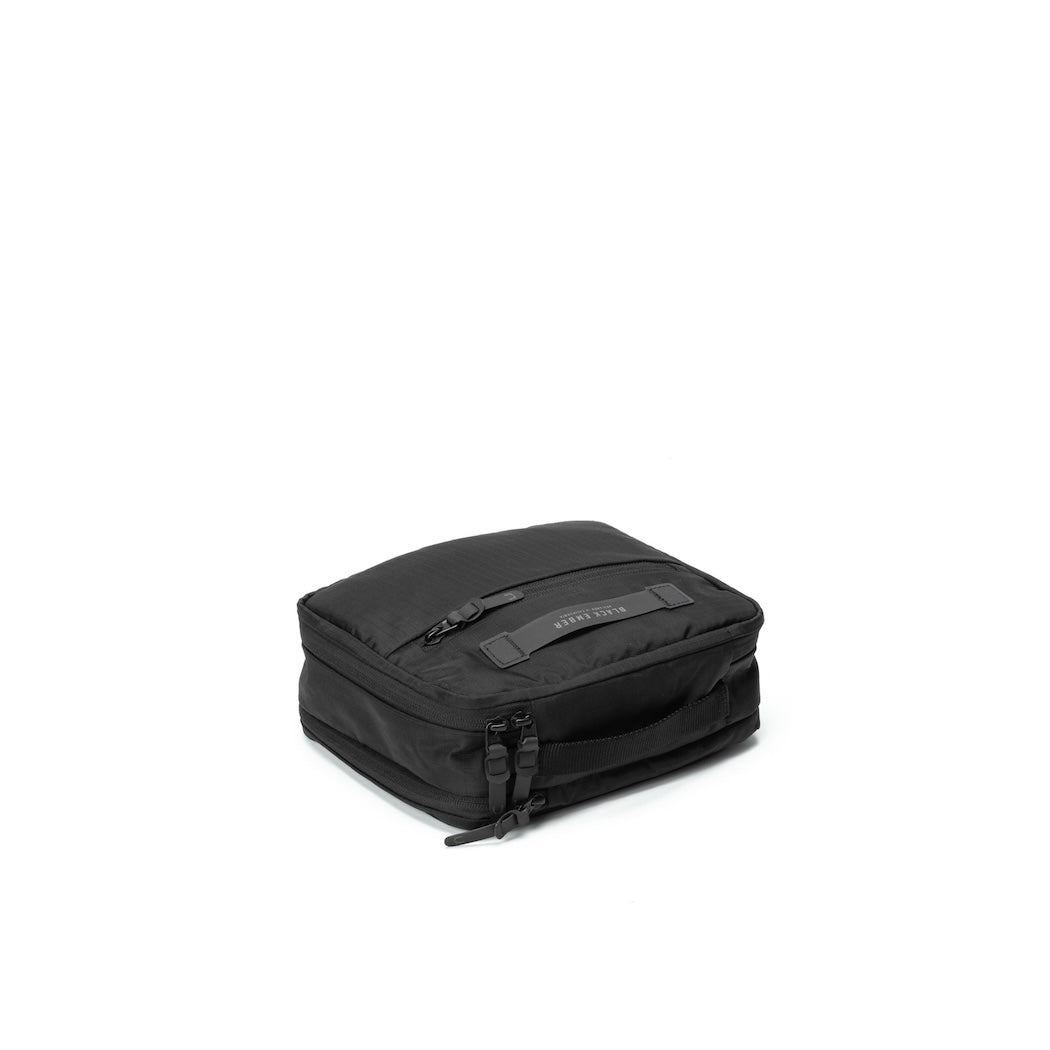 Black Ember Boarding Kit Mini - Jet Black | Travel Pouch & Tech-Kit Black Ember Boarding Kit Mini - Jet Black | Travel Pouch & Tech-Kit