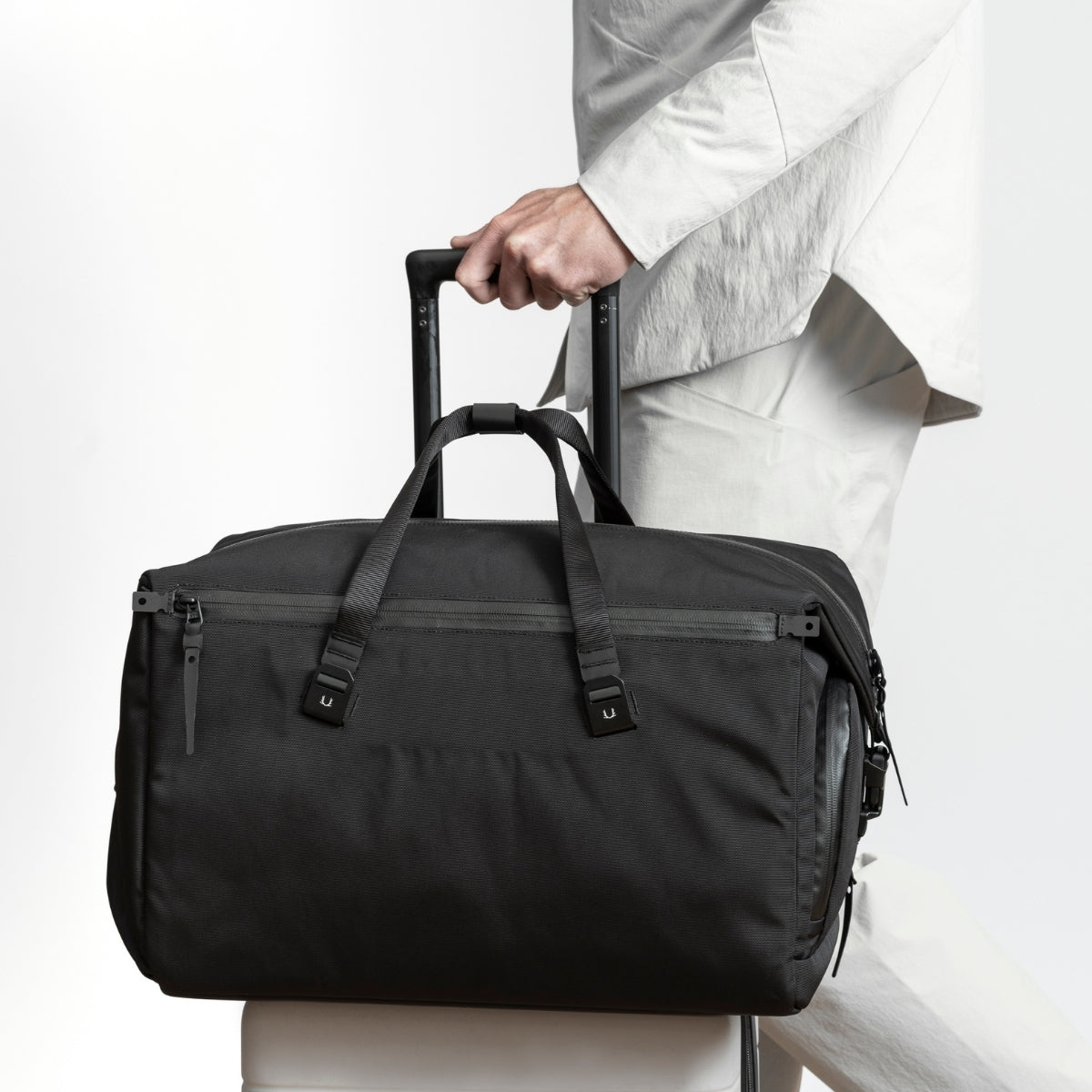 travel-duffel-bag_2048x.jpg?v=