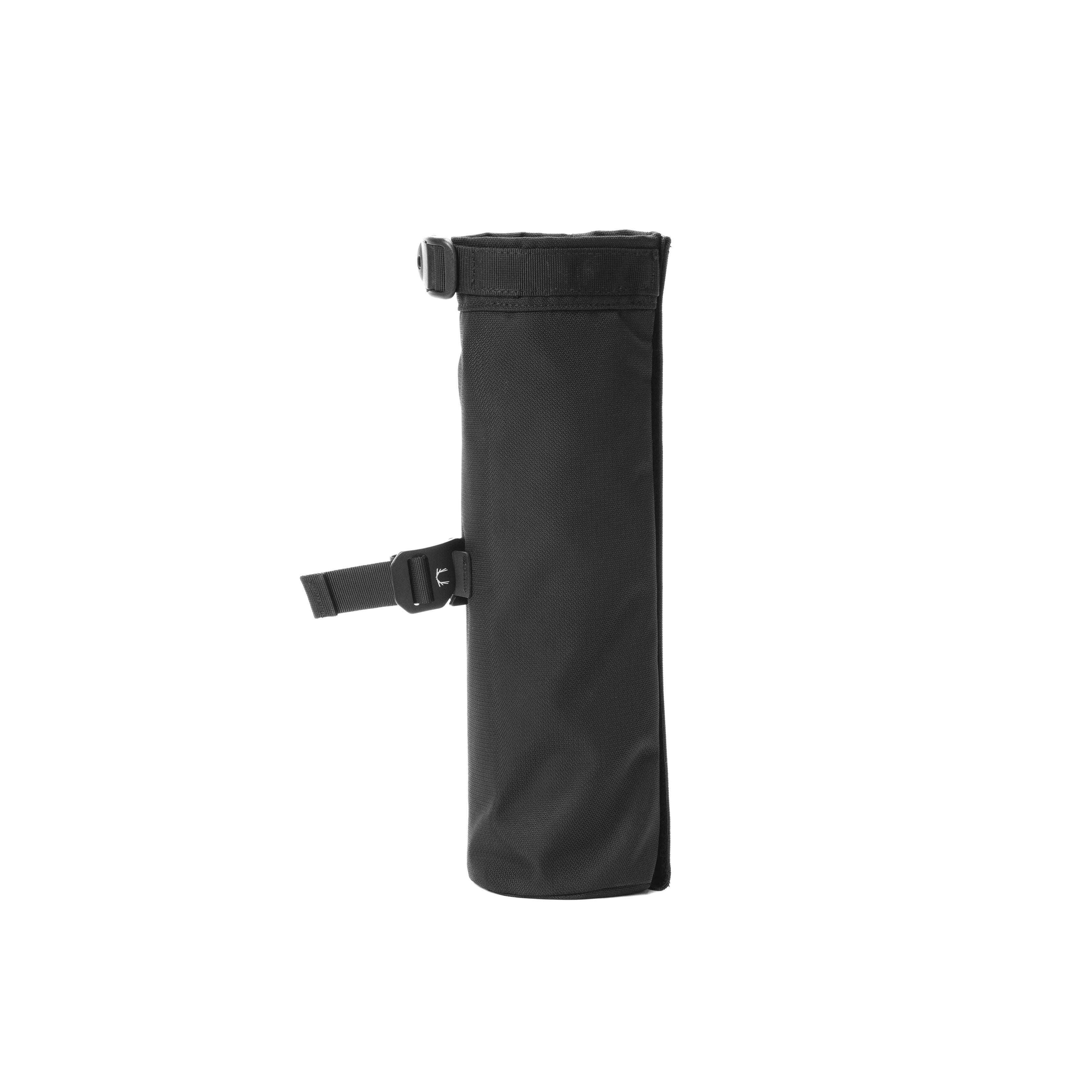 BLACK EMBER CITADEL R3 25純正ストラップとボトルホルダー Black Ember Citadel 25 Water Bottle Holder - Jet Black